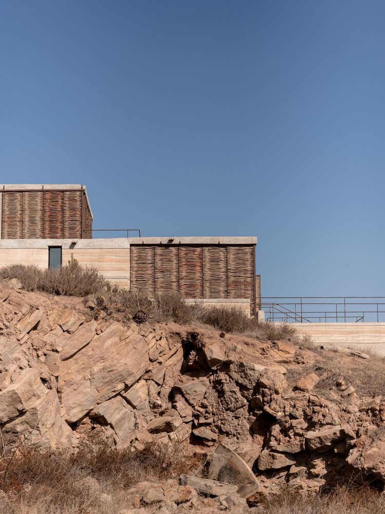 住宅建筑设计,住宅设计案例,Arquitectura nativa,景观住宅,墨西哥,国外住宅设计案例,310㎡,夯土墙