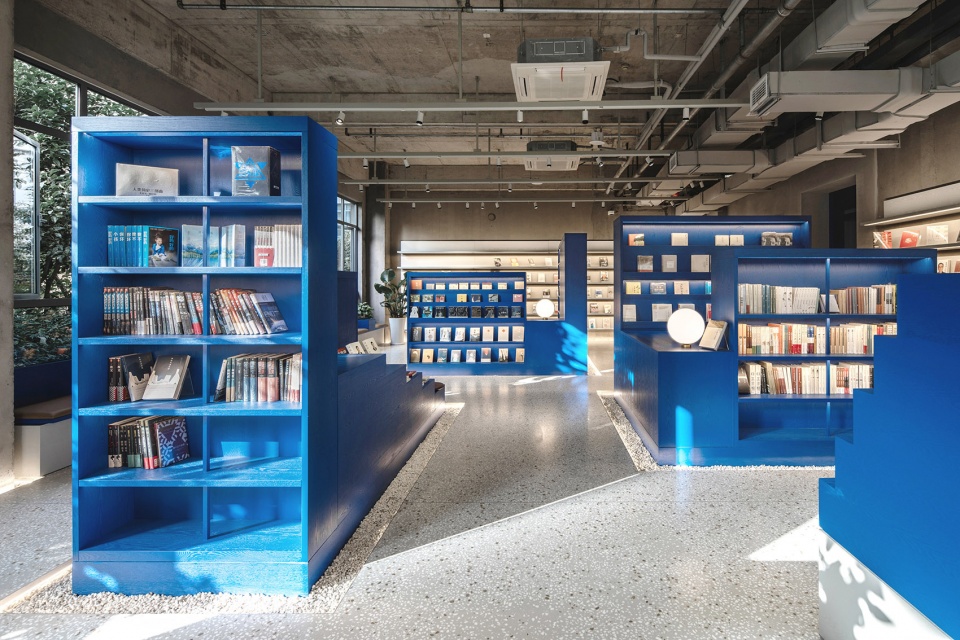 书店设计,书店设计案例,书店零售店设计,零售店设计,上海书店,绿瓦体育书店,上海,大于建筑,不也设计工作室