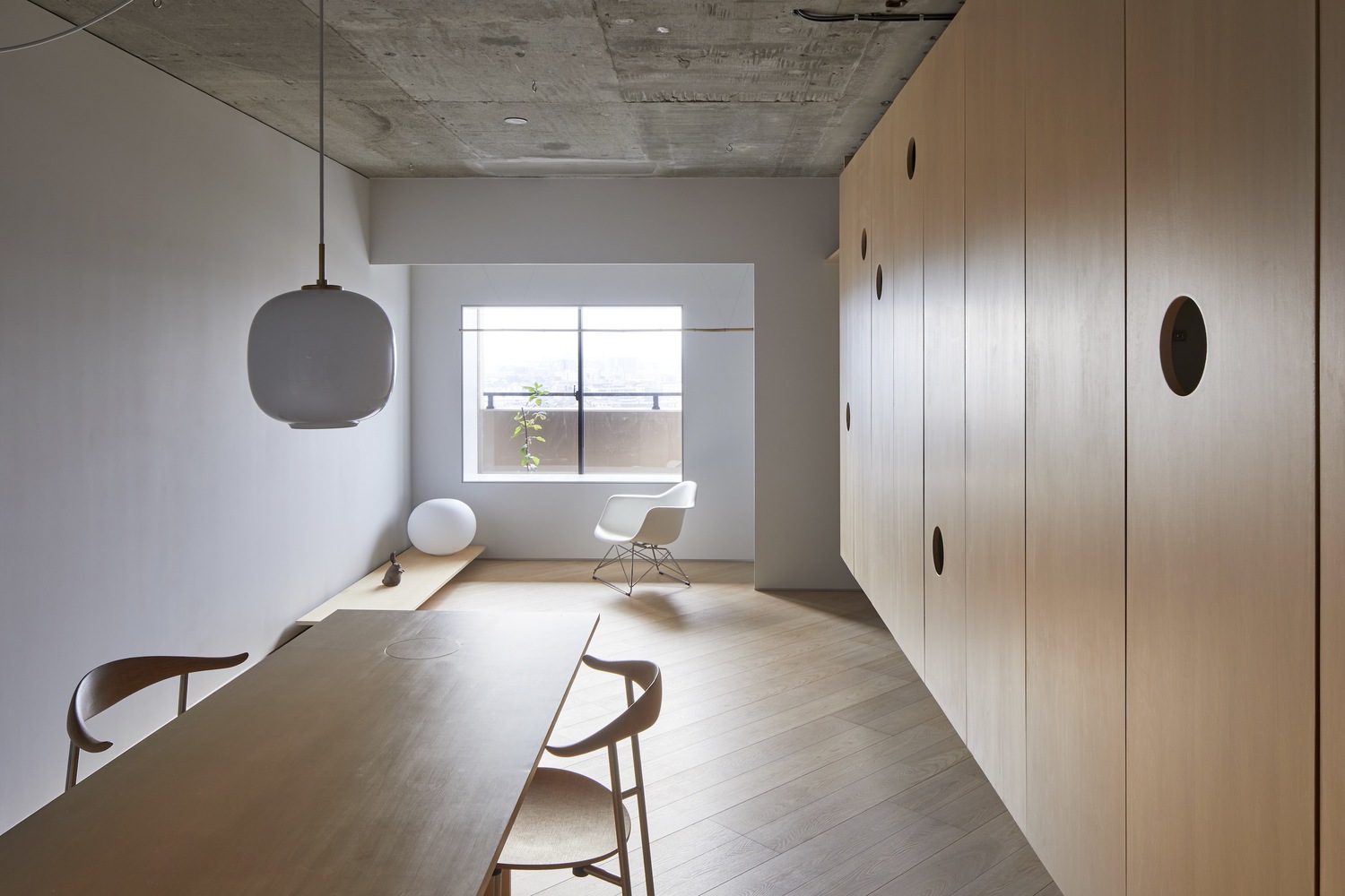 Hiroyasu Imai,公寓设计,公寓设计案例,65㎡,公寓改造,日本,松户,公寓翻新改造,混凝土,原木色