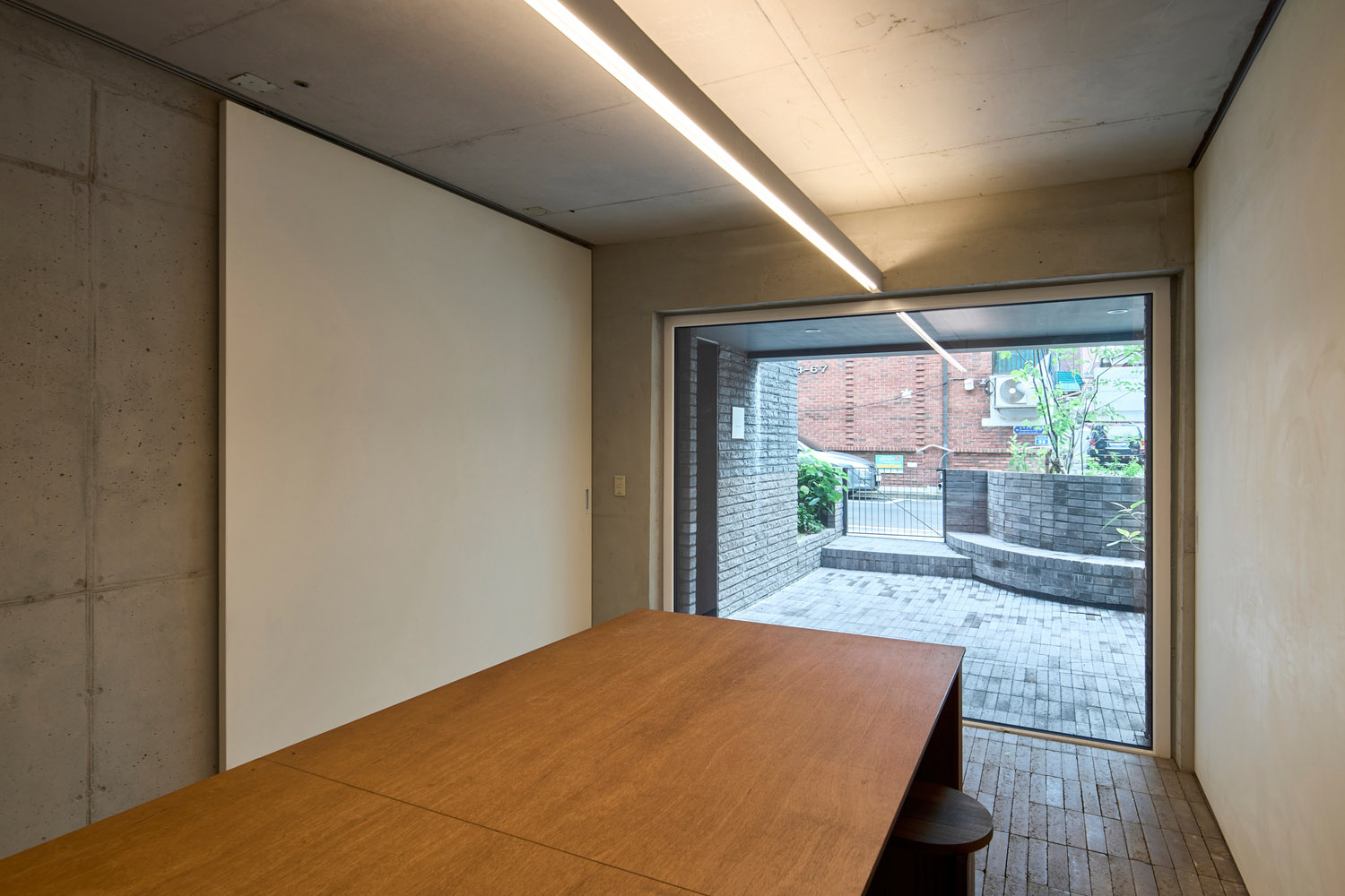 a round architects,家庭办公室,设计工作室,家装设计,办公室设计案例,soho,韩国,居家办公,首尔