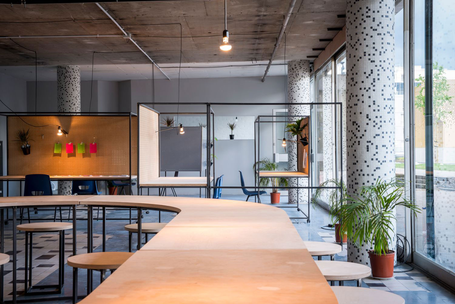 coworking联合办公，coworking-spaces