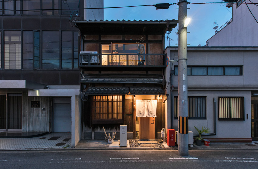 酒店空间，民宿酒店设计，京都KHAKI GUESTHOUSE旅店，京都旅店，老宅改造设计，老宅改造旅店设计