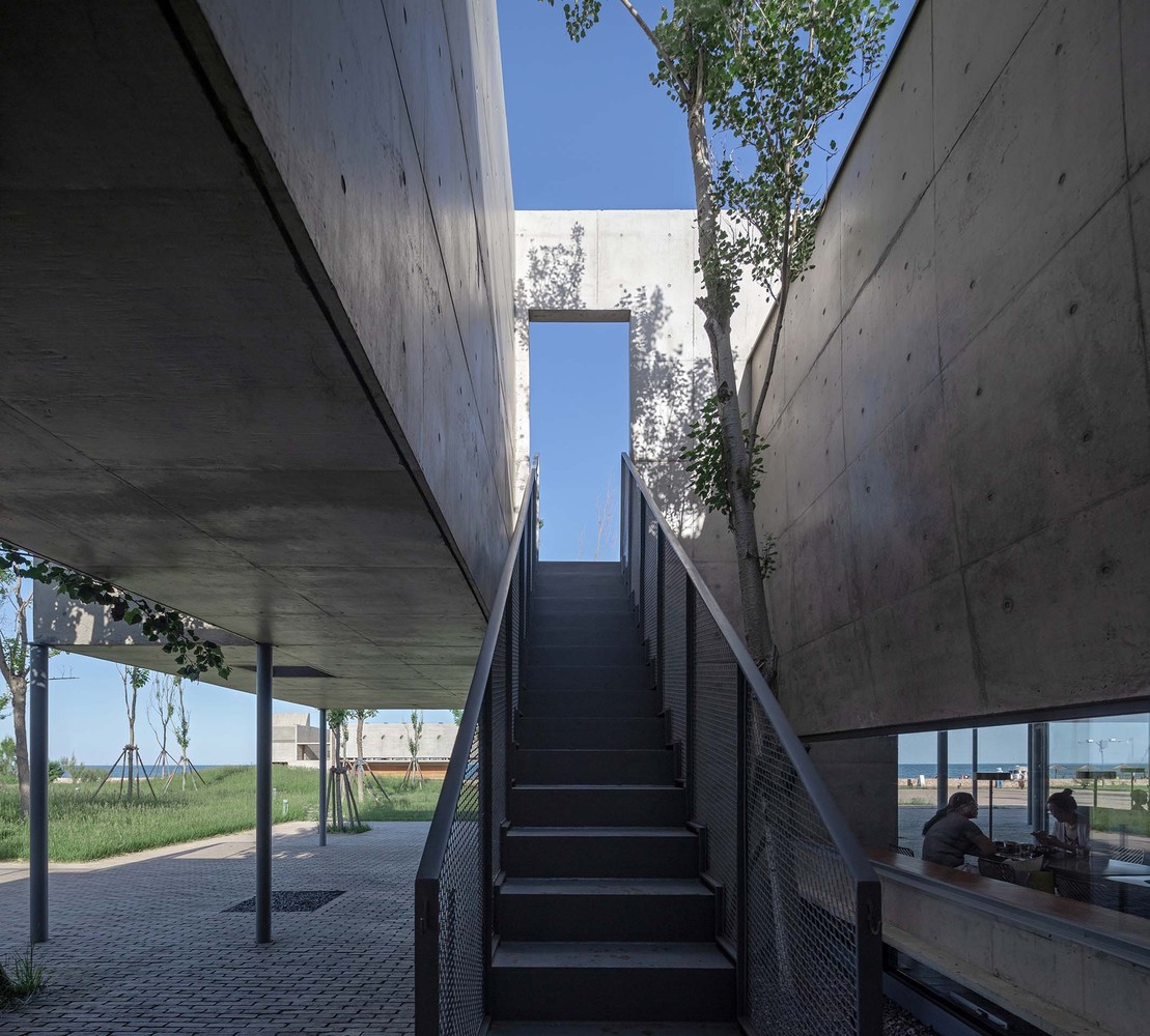 餐饮空间，餐饮建筑，直向建筑，海边餐厅，北戴河