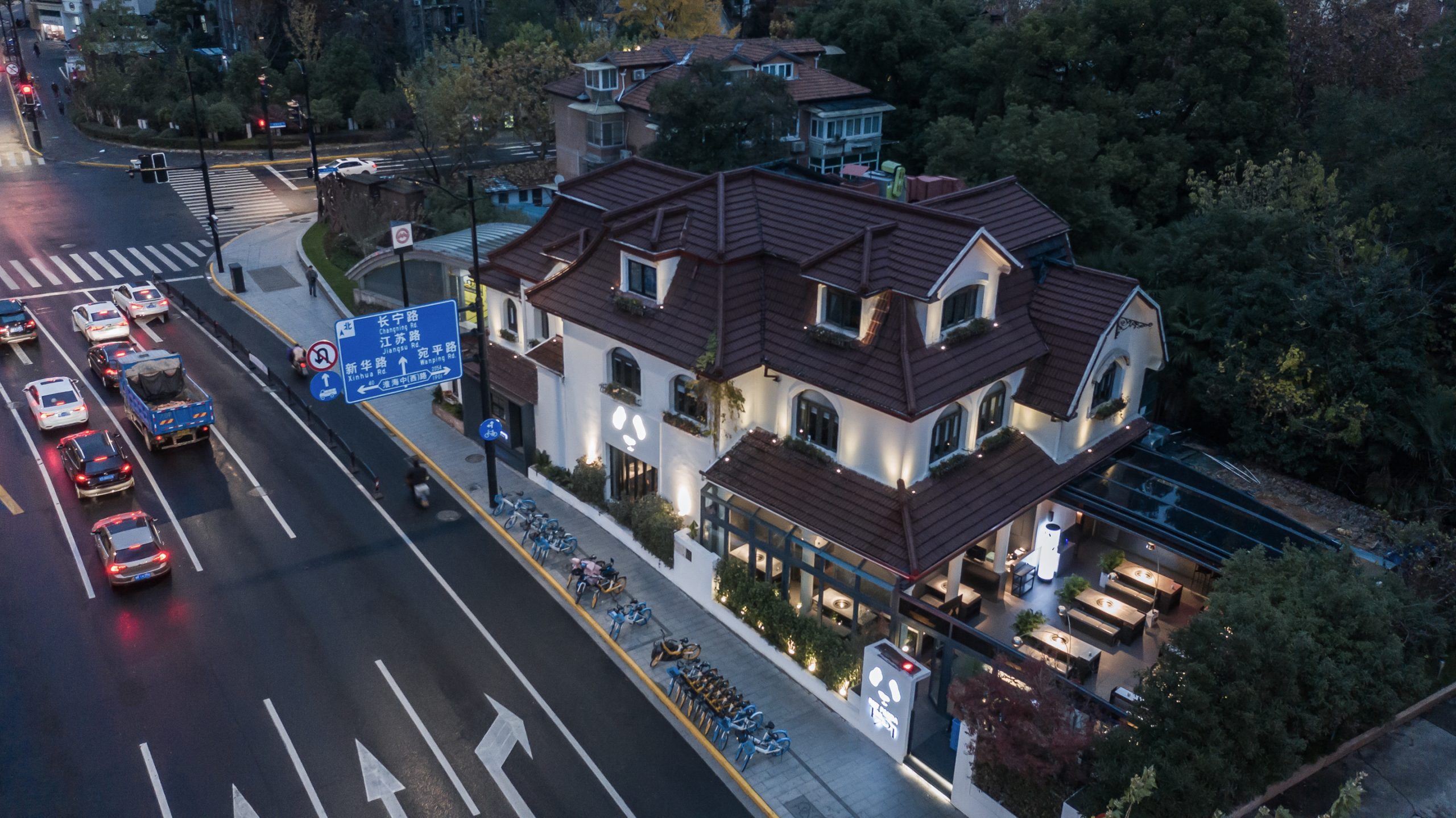 餐厅设计,休闲餐厅设计,火锅店设计,上海PANDA 1731熊猫火锅餐厅,PANDA 1731熊猫火锅餐厅,PANDA 1731熊猫火锅,PANDA 1731火锅,上海PANDA 1731,上海火锅店设计,杜兹设计,项目投稿