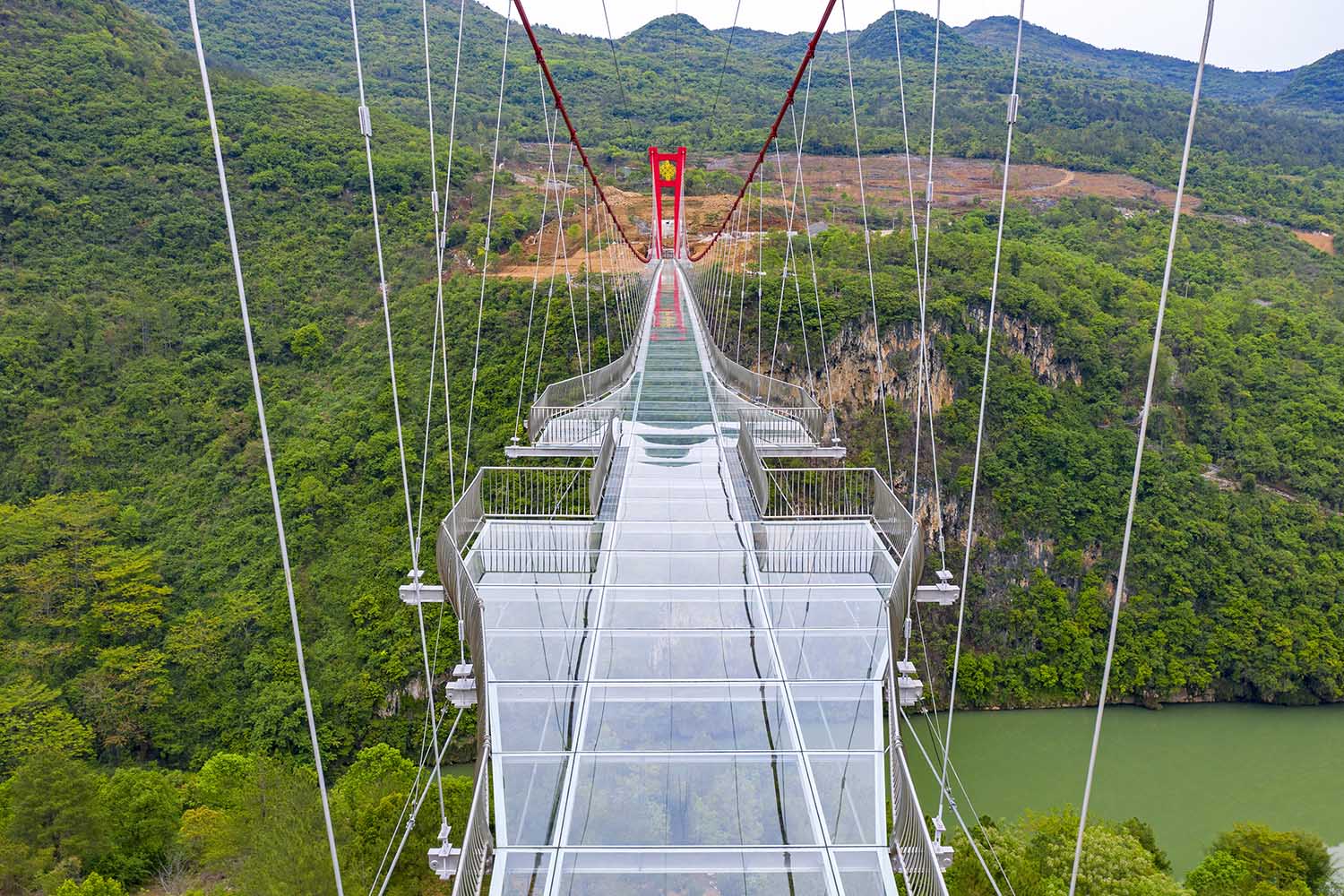 景观设计,旅游区景观设计,连州三峡旅游区景观步行玻璃桥工程,连州三峡旅游区景观步行玻璃桥,三峡旅游度假区景观步行玻璃桥，湟川三峡旅游度假区景观步行玻璃桥，浙江大学建筑设计研究院,浙大建筑设计研究院,浙大设计研究院,项目投稿