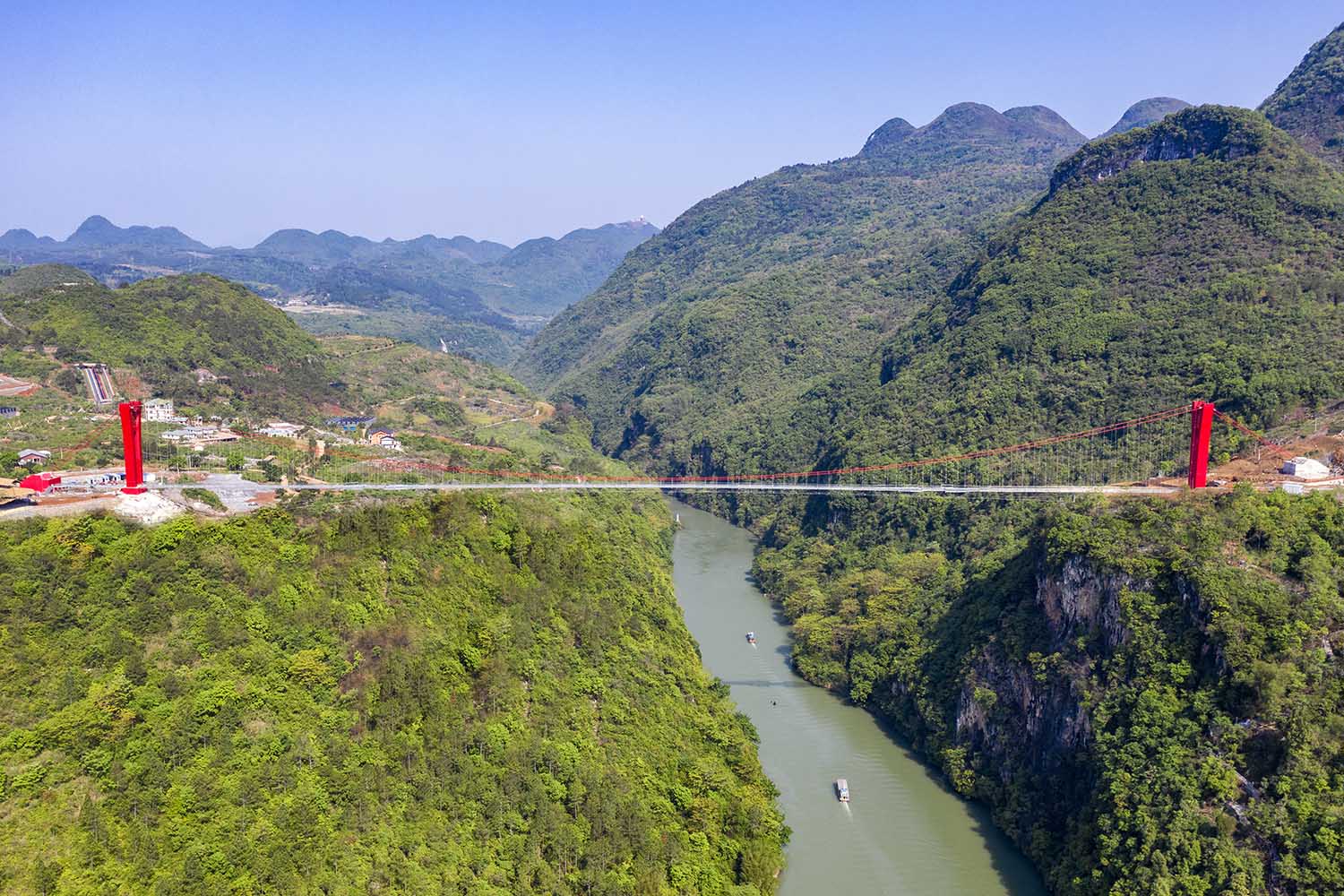 景观设计,旅游区景观设计,连州三峡旅游区景观步行玻璃桥工程,连州三峡旅游区景观步行玻璃桥,三峡旅游度假区景观步行玻璃桥，湟川三峡旅游度假区景观步行玻璃桥，浙江大学建筑设计研究院,浙大建筑设计研究院,浙大设计研究院,项目投稿