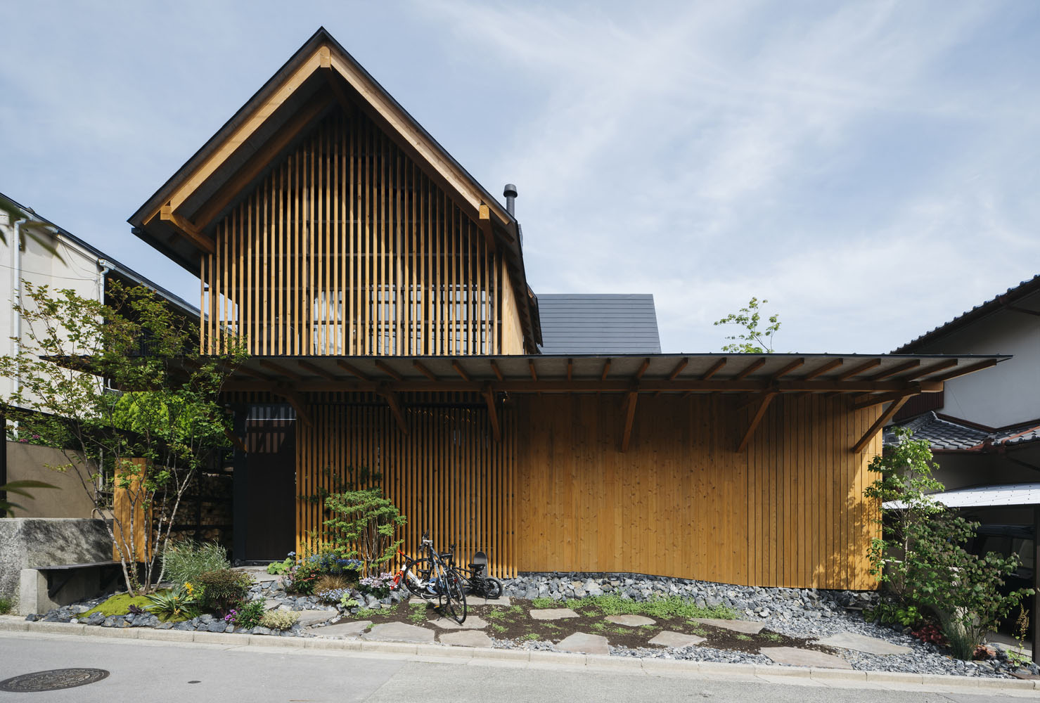 日式住宅设计,住宅设计案例,Atsushi Kawanishi Architects,日本,130㎡,原木风,日式侘寂庭院住宅,侘寂