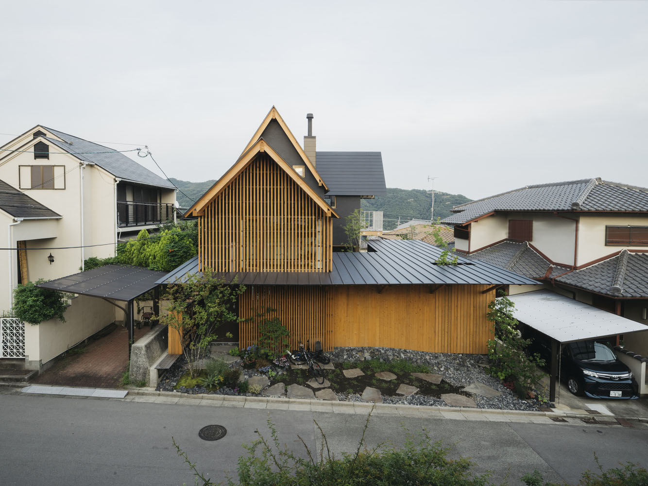 日式住宅设计,住宅设计案例,Atsushi Kawanishi Architects,日本,130㎡,原木风,日式侘寂庭院住宅,侘寂