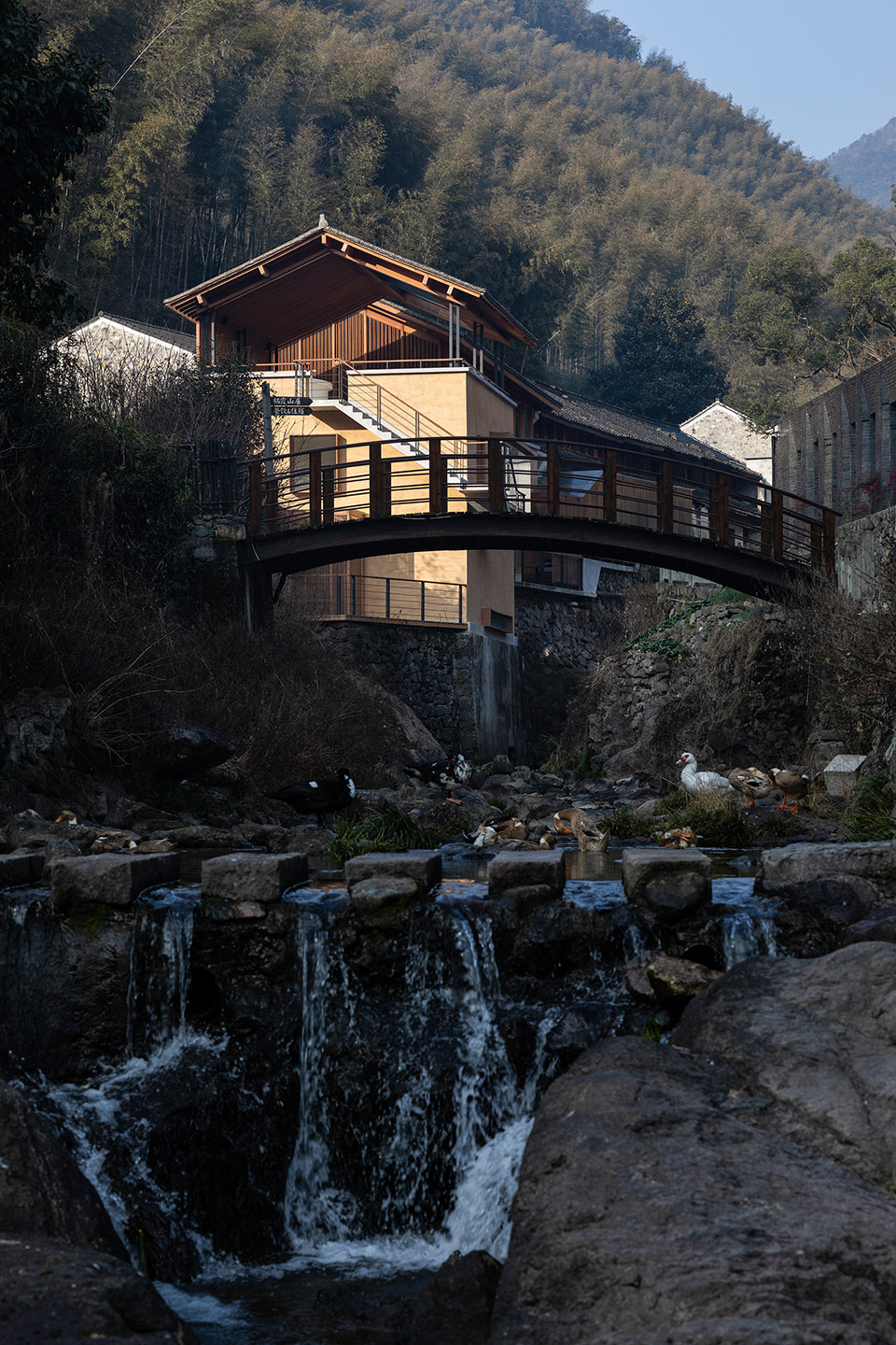 餐厅设计,餐厅设计案例,餐厅改造,餐厅装修,栖霞坑发电站改造的溪边餐厅,栖霞坑溪边餐厅,宁波奉化,陈林,尌林建筑设计事务所