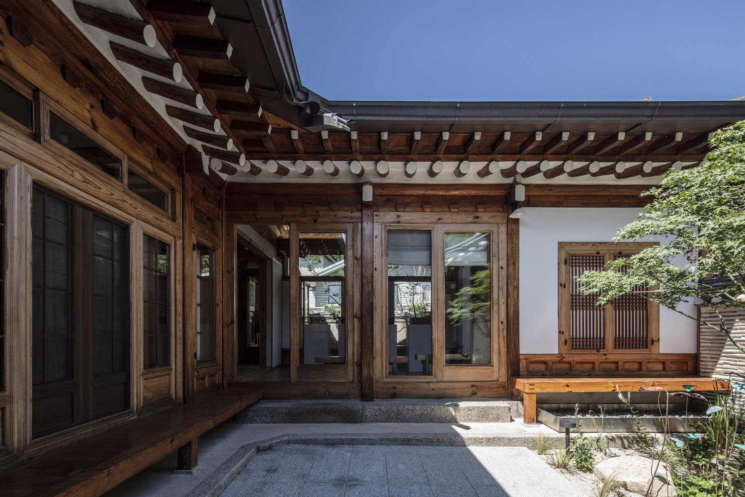 STAY Architects,文化建筑改造设计,住宅改造设计案例,韩屋,首尔,130㎡,韩国,展厅设计,复合商业空间