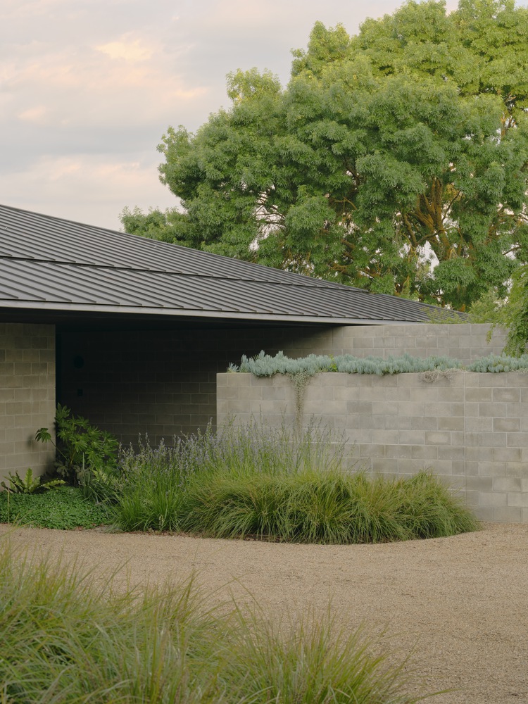 住宅设计,别墅设计案例,Michael Lumby Architecture,澳大利亚,度假别墅,极简风格,国外住宅设计案例,农场别墅,景观庭院别墅