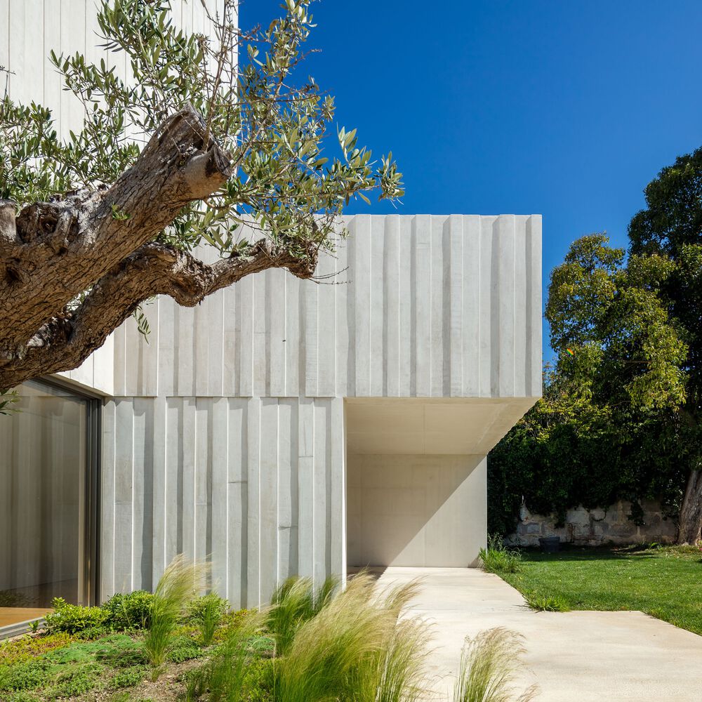 住宅设计,别墅设计案例,Topos Atelier de Arquitectura,庭院别墅,葡萄牙,国外住宅设计案例,630㎡,波尔图,极简主义,庭院别墅