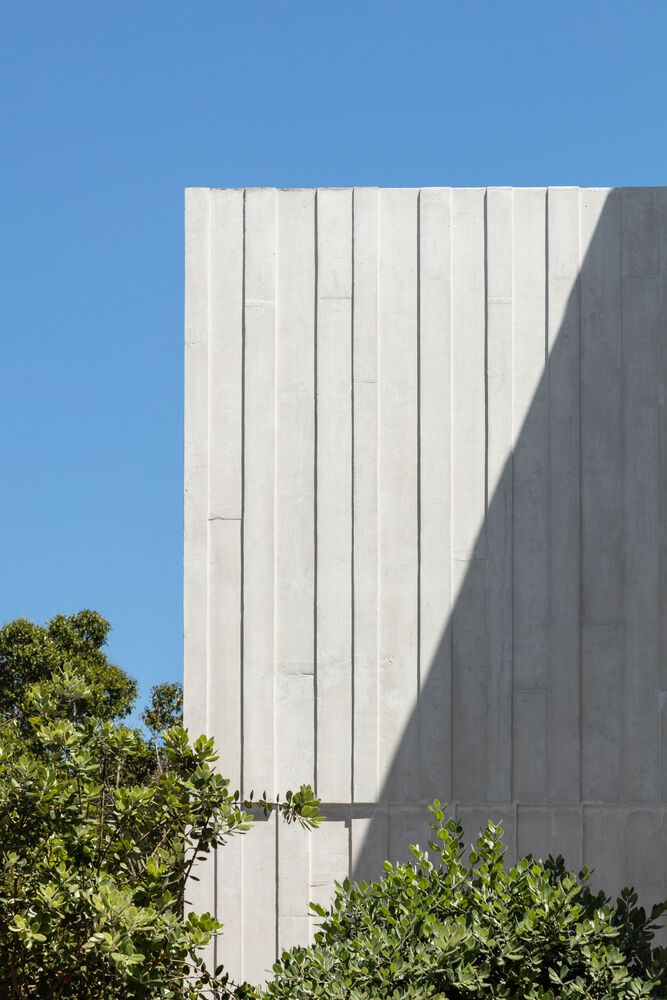 住宅设计,别墅设计案例,Topos Atelier de Arquitectura,庭院别墅,葡萄牙,国外住宅设计案例,630㎡,波尔图,极简主义,庭院别墅