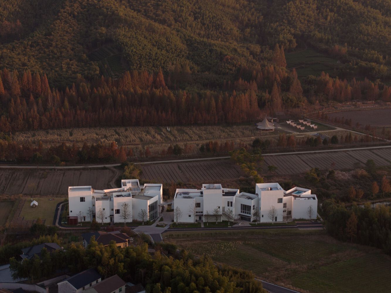 民宿设计,民宿改造设计,跳房子建筑工作室,民宿设计案例,民宿设计方案,乡村民宿设计,民宿咖啡厅,湖州西坡劳岭良室民宿,湖州民宿,民宿建筑设计