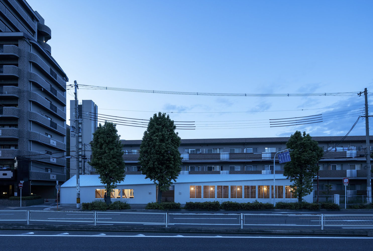 理发店设计,Office for Environment,日本,极简风格理发店设计,美容店,美发沙龙店,美发沙龙店设计,美容院,YOKONAGAYA,大板