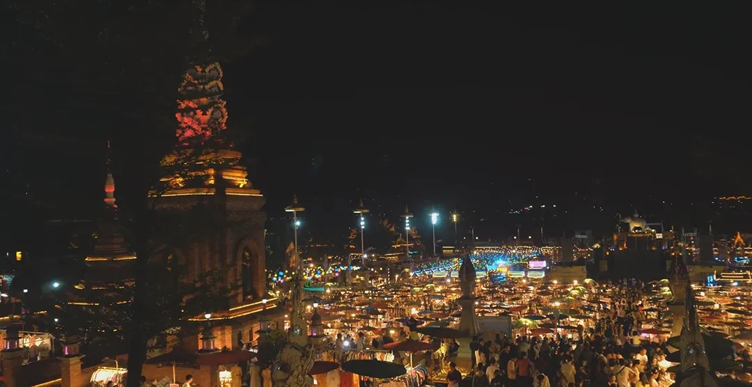 餐厅设计,烧烤店设计,休闲餐厅设计,烧烤店设计案例,烧烤店设计方案,餐厅装修,庭院烧烤店设计,糖水店设计,甜品店设计,椿上椿树,云南西双版纳春天里地摊烧烤,云南西双版纳,植岩建筑设计